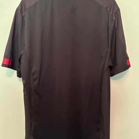 Nike Tiger Woods. Small. Like new! - Picture 2 of 2